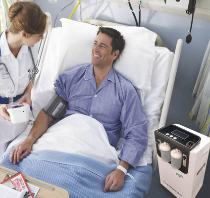 病院の酸素のコンセントレイター、家の使用のための5リットルの酸素のコンセントレイター機械